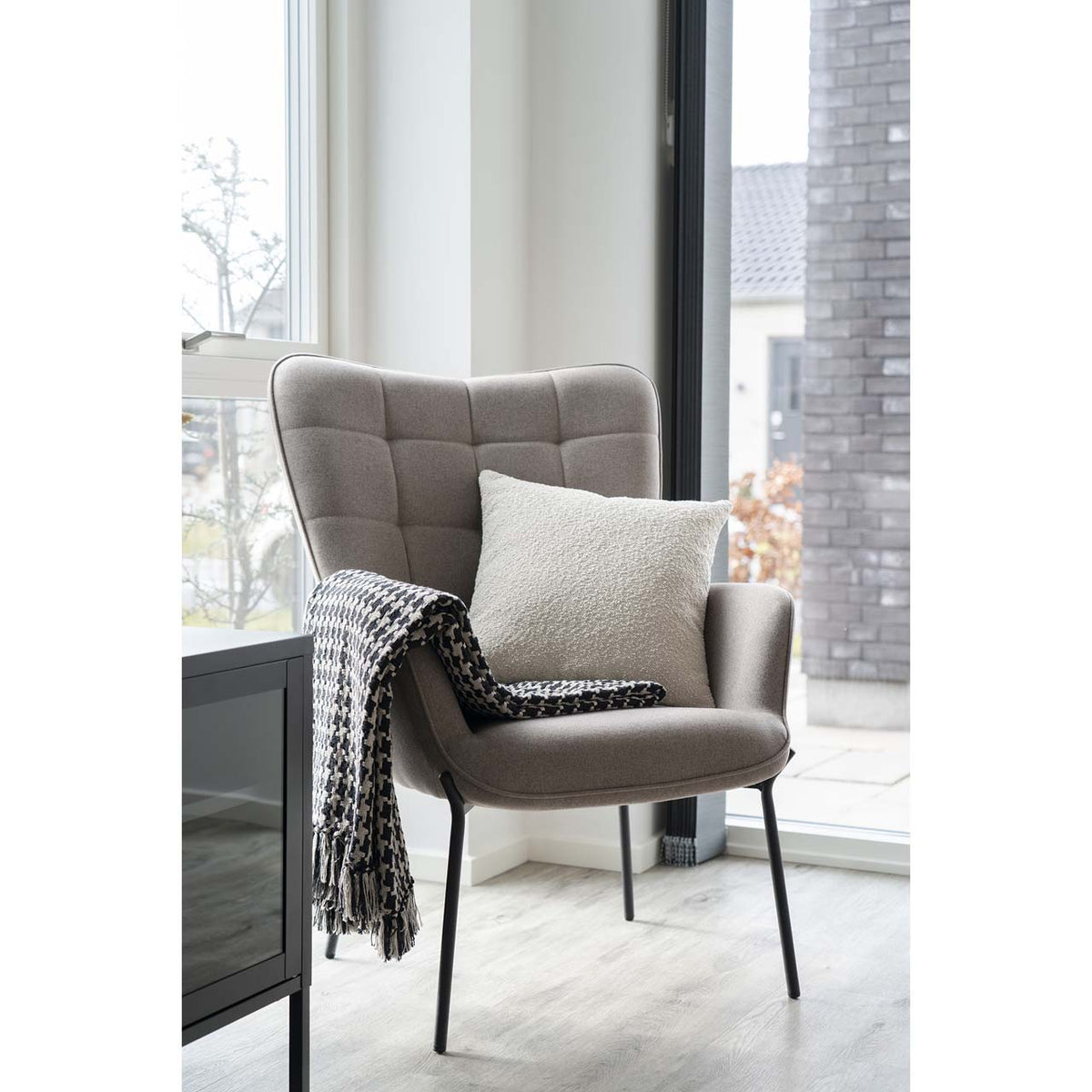 Lænestol Monaco, polyester og metal