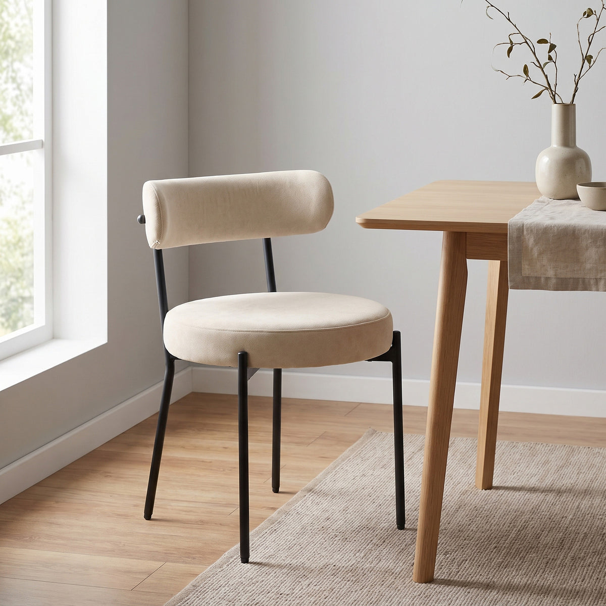 Montpellier spisebordsstole 2-pak med bouclébetræk og stålstel, 49 x 57 x 73 cm