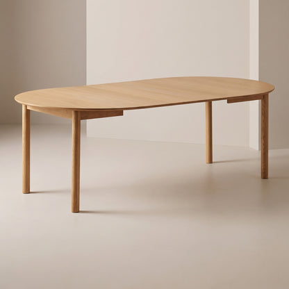 Annecy spisebord Ø120 cm med 2 tillægsplader, op til 220 cm, egefiner