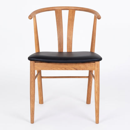 Spisebordsstole Aarhus 2-pak med armlæn, eg / sort, 54 x 60 x 77 cm