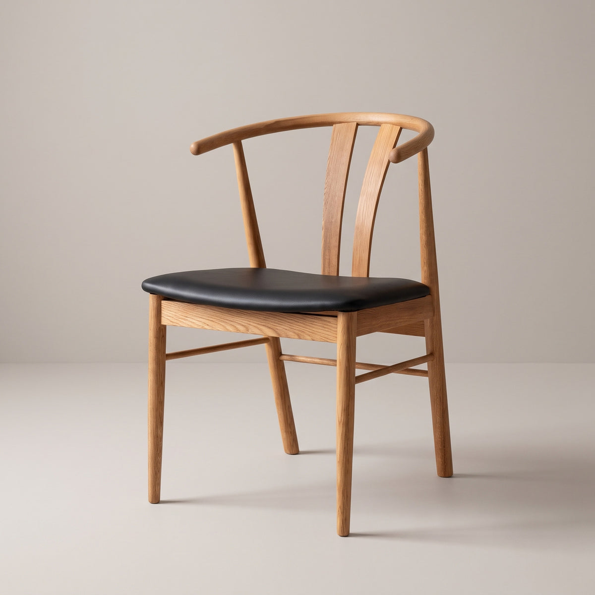 Spisebordsstole Aarhus 2-pak med armlæn, eg / sort, 54 x 60 x 77 cm