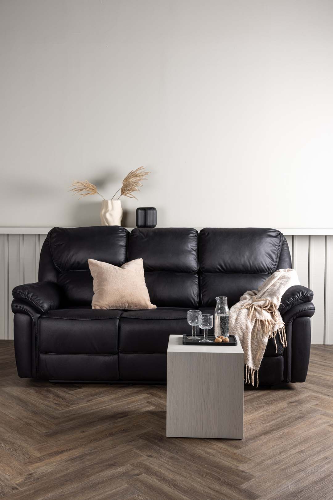 Nantes 3-personers sofa 228 x 103 cm i sort