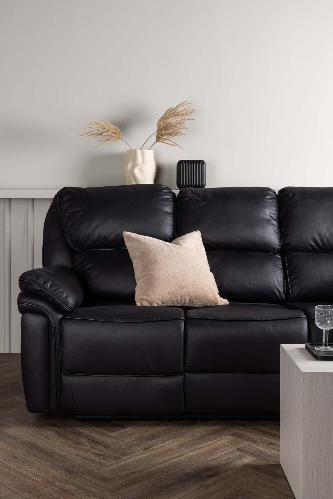 Nantes 3-personers sofa 228 x 103 cm i sort