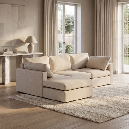 Wien chaiselongsofa med mikrofiberbetræk, højre- eller venstrevendt, inkl. 2 puder - 296 cm bredde