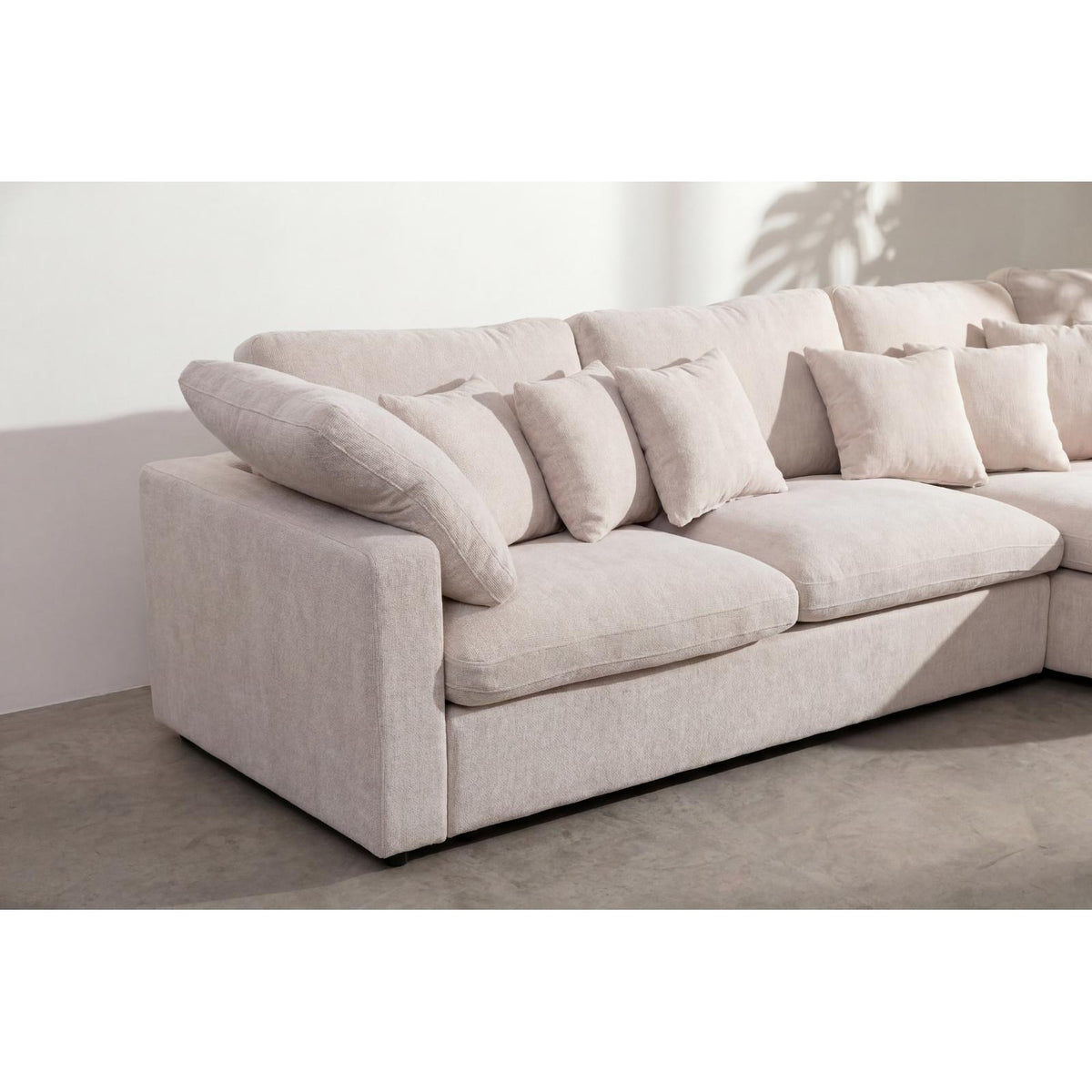 Innsbruck chaiselongsofa i bouclé, højrevendt, inkl. 7 puder - 312 cm bredde