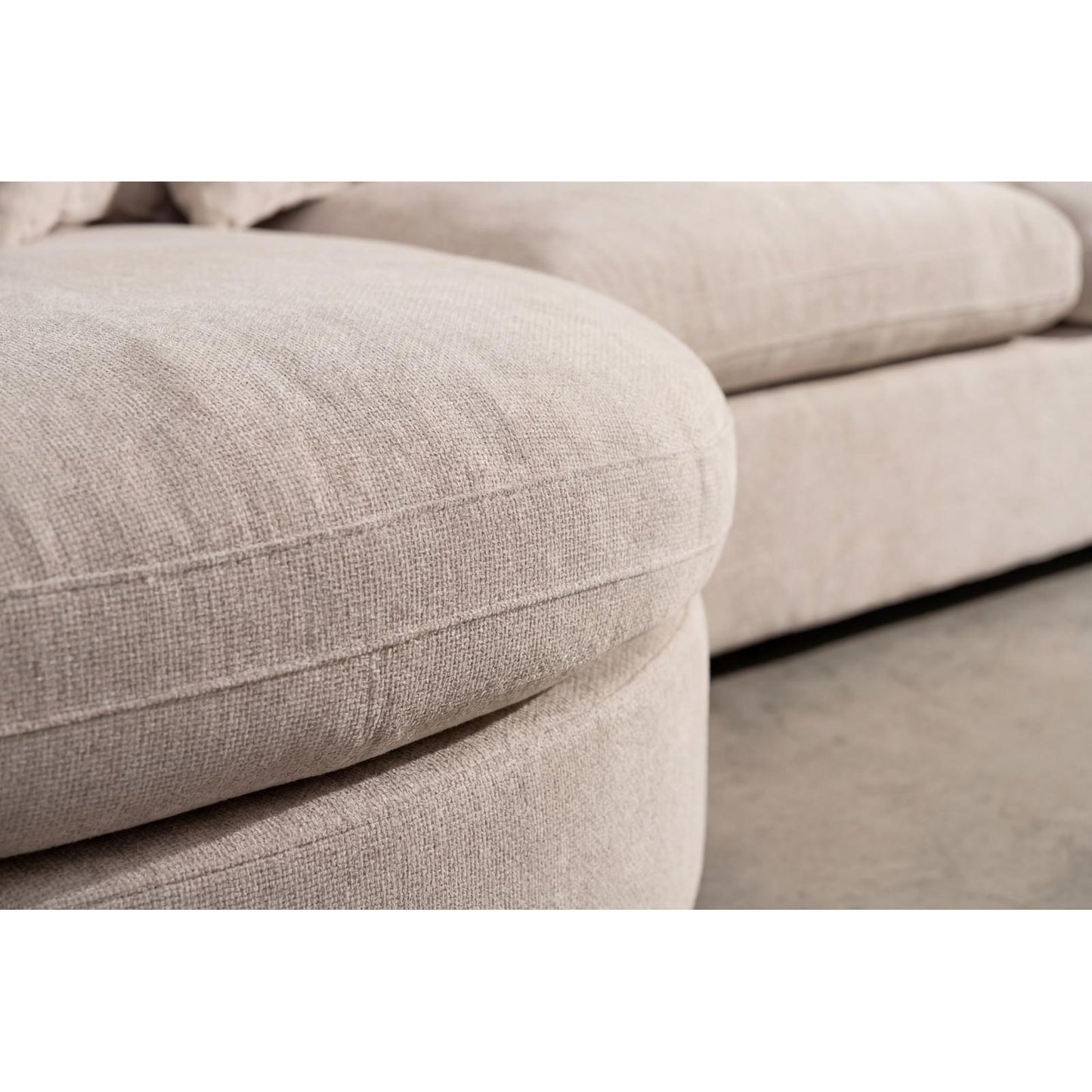 Innsbruck chaiselongsofa i bouclé, venstrevendt, inkl. 7 puder - 312 cm bredde